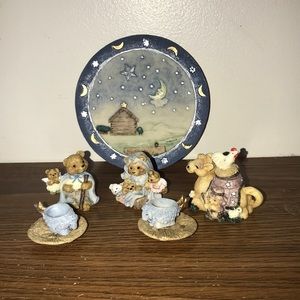 Adorable Vintage Miniature 10-piece Bear Nativity Tea Set